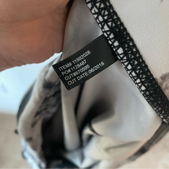 Torrid | Women's Performance Core Full Length Active Legging Black Grey Size 5X - Picture 7 of 7